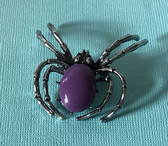 Purple spider pin, spider pin, spider jewelry spid