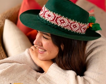 Filz Fedora Hut mit Anden Motiv Band. Grüner Winter-Fedora für Frauen. Boho Hut.  Frauen Hüte. Grüner Fedora. Frauen Grün Hut