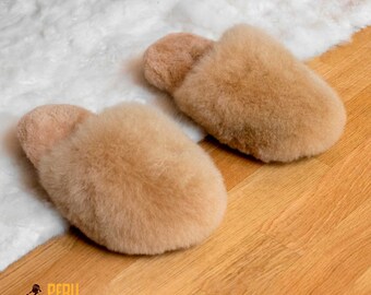 Alpaka-Hausschuhe, warm und bequem, perfekt für den Innen- und Außenbereich, Farbe Beige, luxuriös weiche Baby-Alpaka-Faser für maximale Wärme