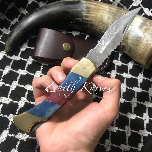 Personalisiertes Großes 9 Zoll Damast Klappmesser mit gefärbtem blauen Knochengriff + Ledertasche Damaskus Fold Knife, Jubiläum
