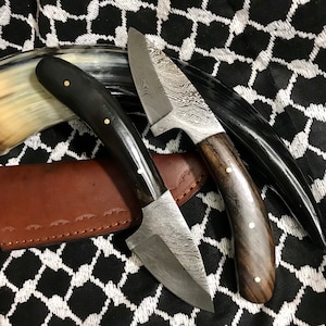 Custom Made 7 inch Damascus Steel Walnut Wood  Or Bull Horn Handle Skinning Knife  + Leather Case Damascus Skinner Knife Gift For Men