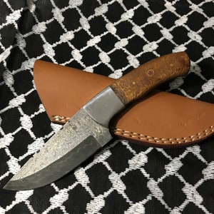 Custom Made Damascus Knife With a Natural Wood Handle + Leather Case Damascus Hunting Knife Gifts For Men Damascus Skinning Knife