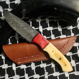 Personalized Damascus Knife With a Natural Wood Handle + Leather Case Damascus Hunting Knife Gifts For Men Damascus Skinning Knife