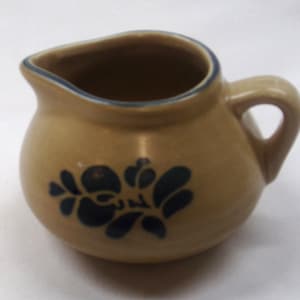 Pfaltzgraff &#39;Folk Art&#39; Gravy Boat