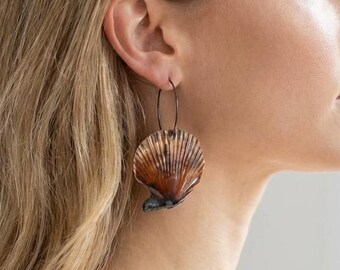 Mon sang, c'est l'océan / Boucles d'oreilles coquillage en porcelaine