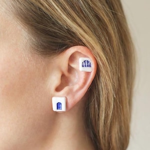 Fragments de maison / Clous d'oreilles en porcelaine