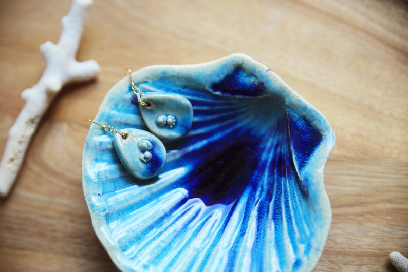 Echoes / Ceramic Earrings with Seashell Reliefs image 2