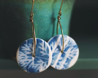 Botanical Club / Boucles d'oreilles en porcelaine cyanotype