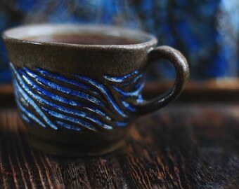 Winds / Mug en céramique noire