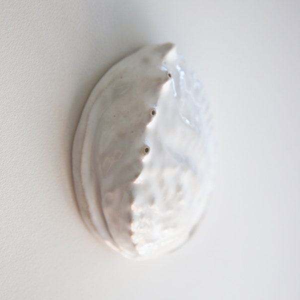 Ormer / Ceramic Wall Fragrance Diffuser