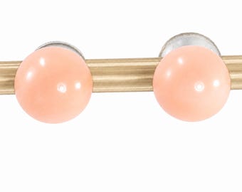 Ohrstecker aus 14-karätigem Gold mit 6-6,5 mm großen Korallenperlen in Engelshautoptik