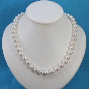 White Freshwater Pearl Hand-Knotted Necklace with 14K Yellow Gold Clasp (16&quot;)