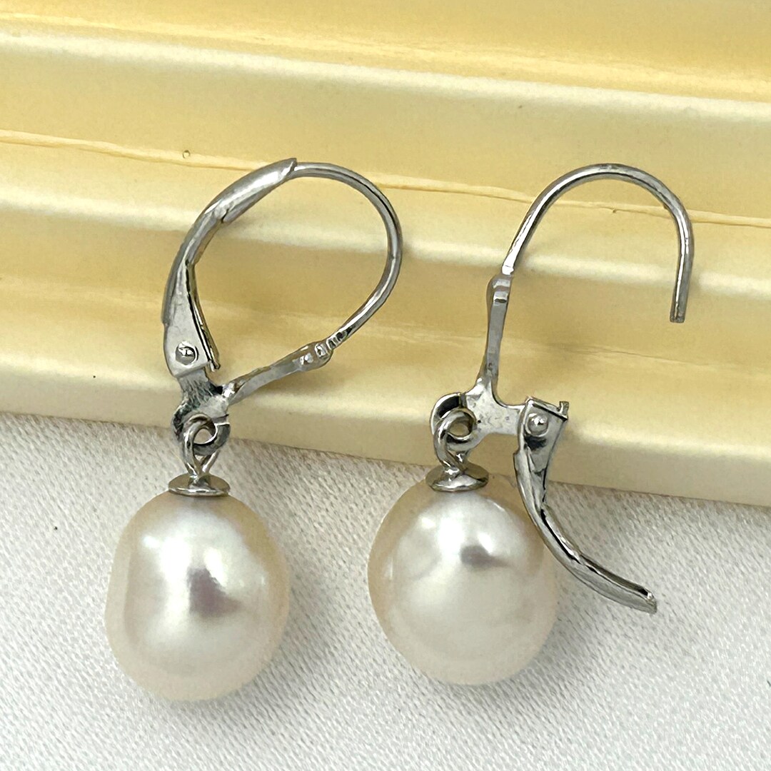 Orecchini A Spilla Fleur De Lis In Argento Sterling .925 - Made In USA