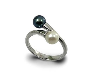 Twin AAA Black & White Freshwater Pearl Cocktail Ring - .925 Sterling Silver