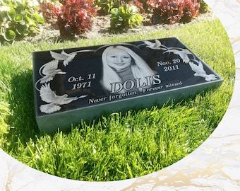 Flat Headstone 28x16x3 inches Black Granite, Diamond Engraved