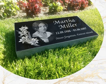 Flat Headstone 20x10x3 inches Black Granite, Diamond Engraved
