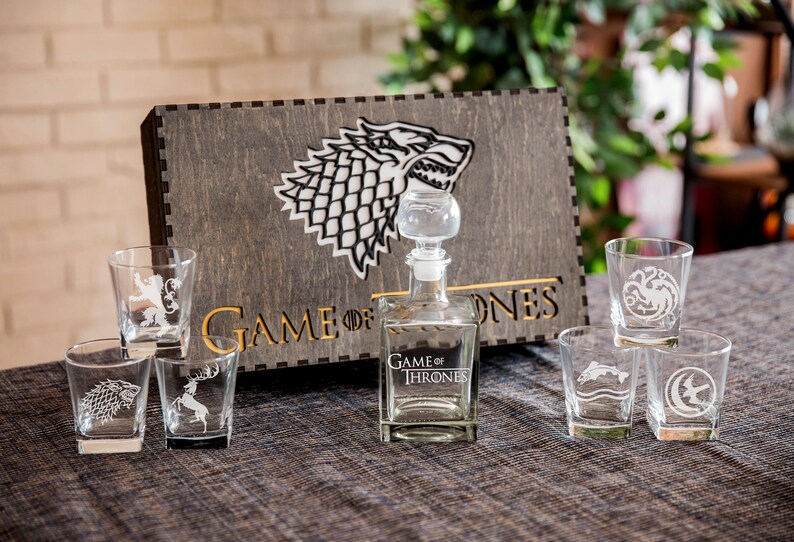 Game of Thrones Whiskey Decanter set Christmas gift Whiskey Etsy
