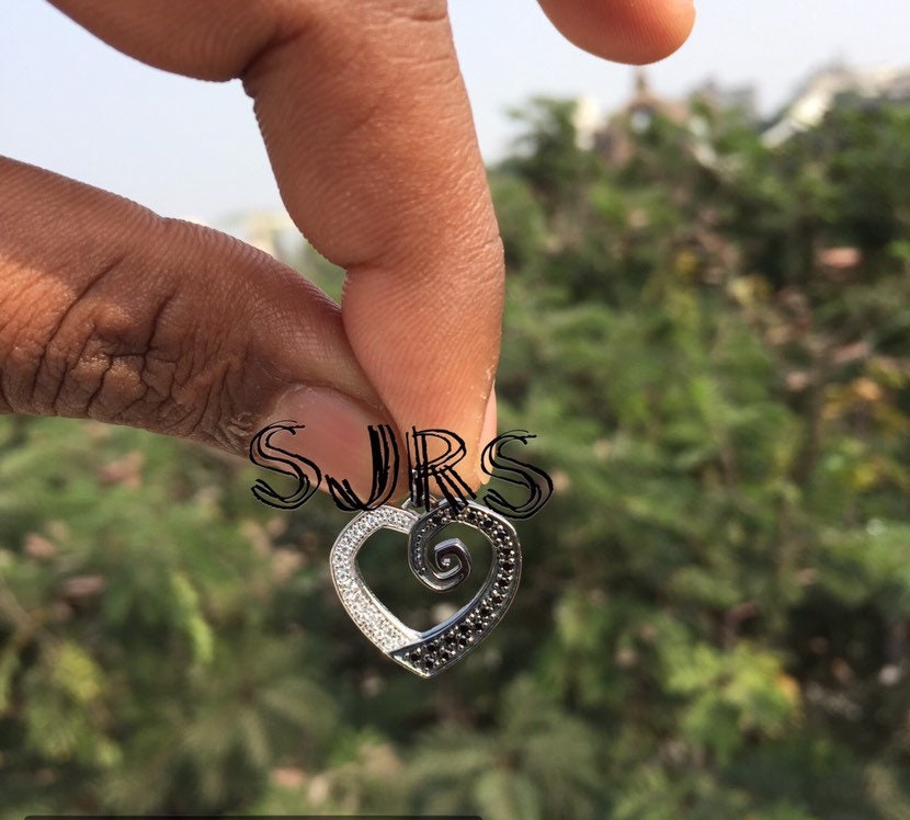 Diamond outlet disney necklace