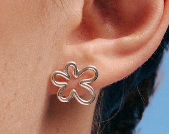 Beloved earrings, silver flower earrings, tiny flower studs, floral earrings, daisy earrings, earrings for her, floral jewelry