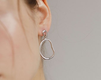 Smooth silver earrings, oval earrings, massive earrings, big earrings, statement earrings, woman earrings, assymetric earrings