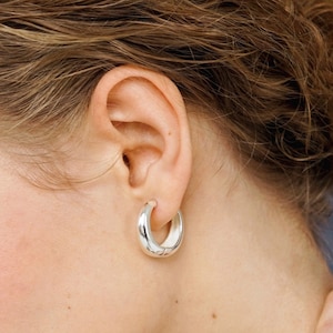 Big silver hoops, round hoop thick earrings, silver chunky hoops, massive silver earrings, chunky earrings, chunky huggie earrings