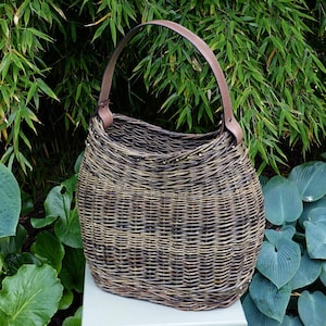 Stevige rieten mand, als paddenstoelenmand, oogstmand, boodschappenmand, schoudertas, ca. 40 x 36 x 20 cm