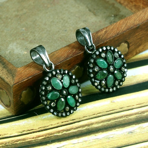 2 Picas Pendants Natural Rose Cut Diamond shops Emerald Pendant Round Shape Pendant 925 Sterling Silver With Black Oxidized Pendant Gift For Girls