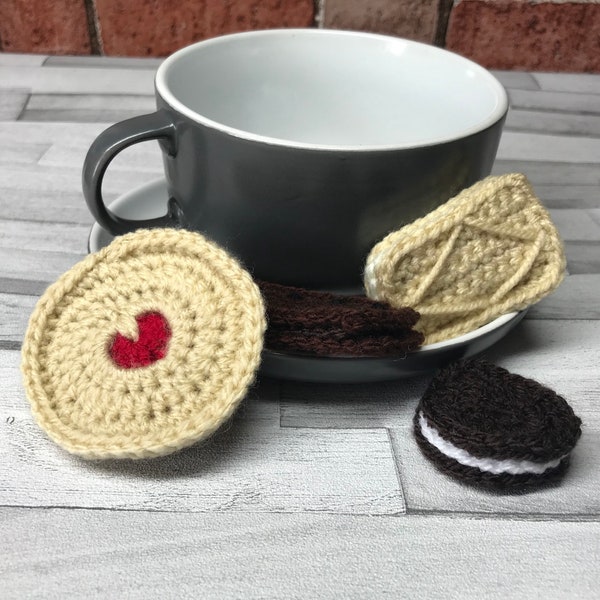 Jouez à la nourriture. Porte-clés en biscuit, aliments au crochet amigurumi, Oreo, biscuit, Jammie Dodger, crème pâtissière, bourbon