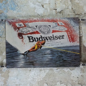 1980s Budweiser Poster, Wasserski fahrend Spritzen, Der König der Biere, Werbung für Lager Bier, Wall Art Decor