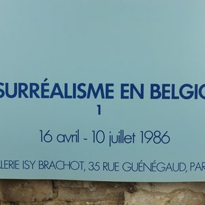 1986 René Magritte Poster, Surréalisme en Belgique, LOiseau du ciel 1966, état étonnant, surréaliste, galerie exposition art mural années 1980 image 7