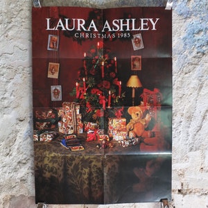 Original Vintage Laura Ashley Weihnachtsposter BaumKerzen Geschenke Geschenke Wohnstil Design Möbel beleuchtung Damen Druck Wandkunst 1980er Jahre