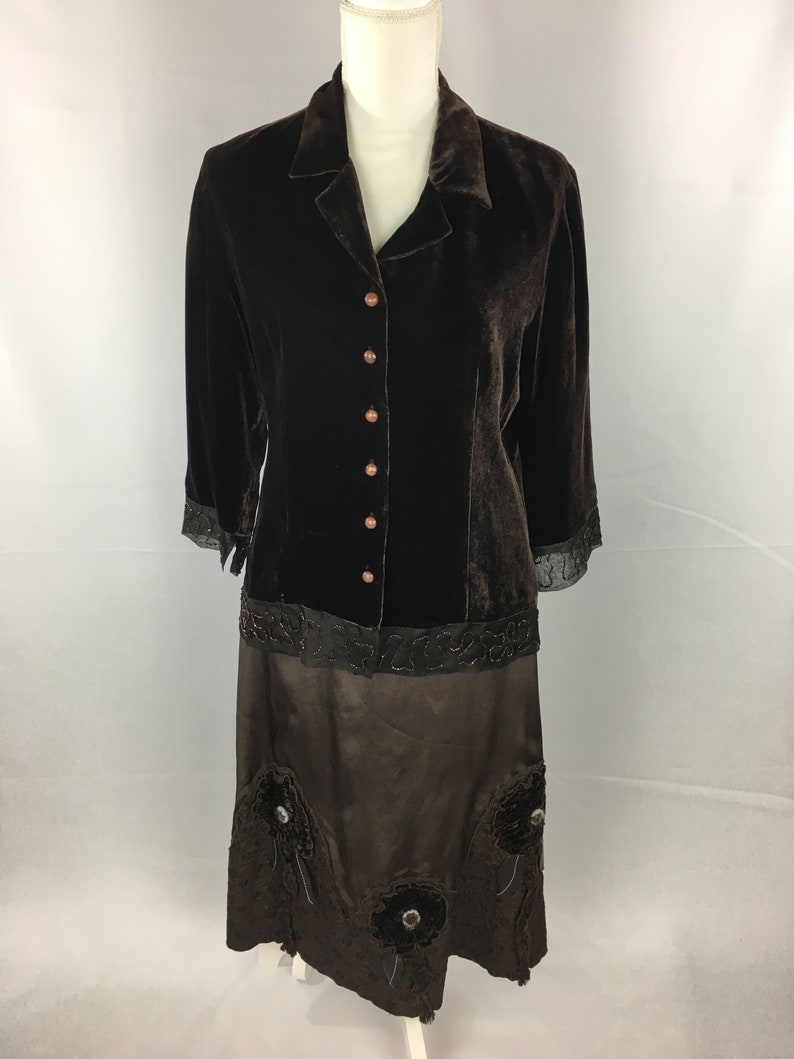 Brown Satin Ankle Length Skirt with Quilted Bottom and Velvet Flowers 1980/'s