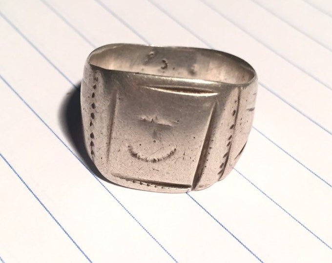 Antique Berber Silver Ring: Moroccan Ethnic Jewelry, Size 9US