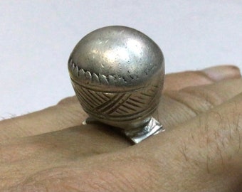 Antique Tuareg silver ring,north African silver,Tuareg jewelry,handmade Tuareg silver ring,ethnic jewelry,