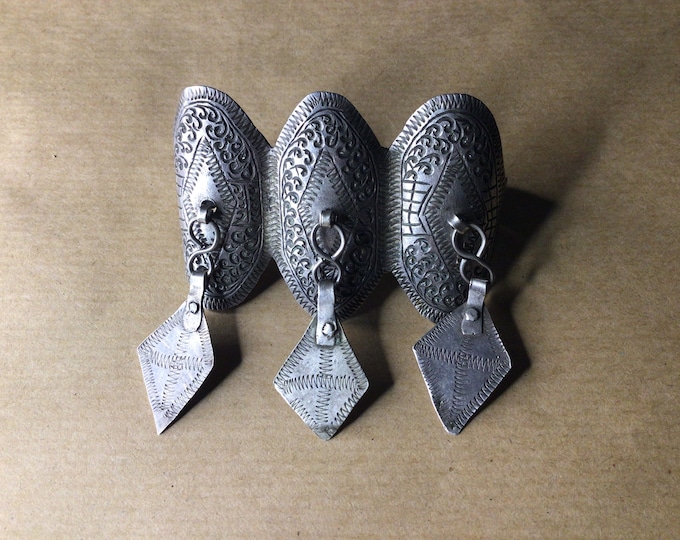 Antique Berber Silver Ring: Moroccan Tribal Jewelry