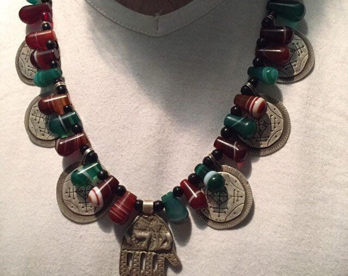 Berber Silver Khamsa Necklace, Moroccan Saharien Agate Beads, Vintage