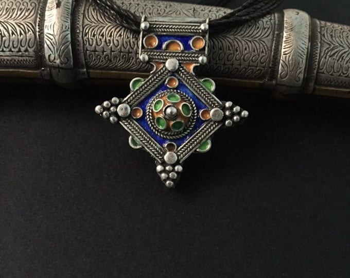 Berber Enamel Silver Pendant: Moroccan Boughdad Jewelry