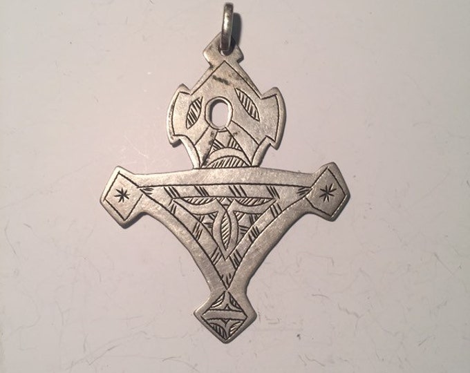 Vintage Berber Silver Cross Pendant: Handmade Tuareg Jewelry