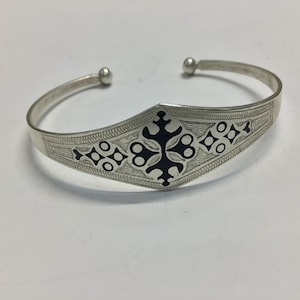 Mauritanian silver bracelet,Mauritanian jewelry,Mauritanian silver,Mauritanian bracelet,handmade Mauritanian silver bracelet,Amazigh