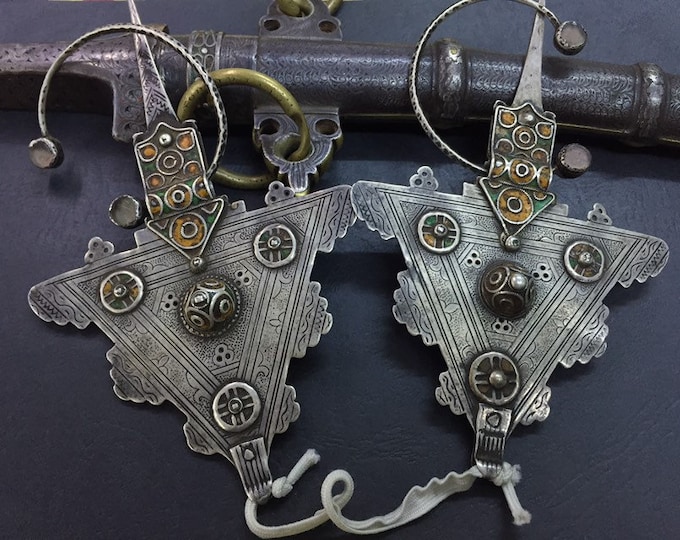 Antique Berber Silver Fibule: Moroccan Tizerzai Jewelry