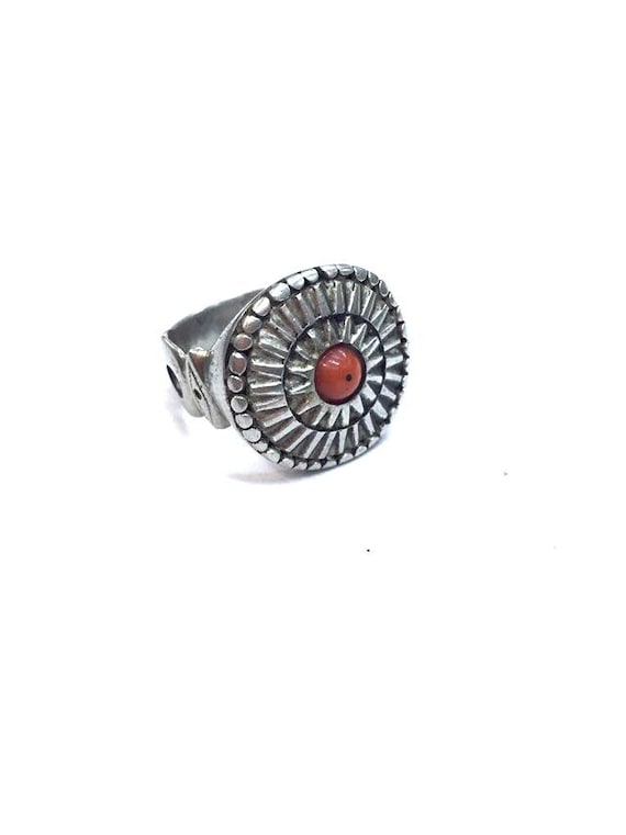 Moroccan Silver Ring: Berber Saharien Style, Natural Coral