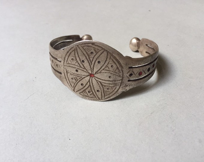 Old berber Silver bracelet,berber Silver Jewellery,old Guiilmim Silver bracelet,North african bracelet,Moroccan jewelry,Berber Jewellery,
