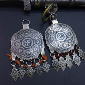 Antiker Berber Niello Anhänger: Marokkanischer Tribalschmuck