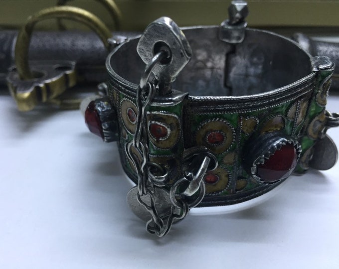 Antique Berber Enamel Silver Bracelet: Moroccan Nbala Jewelry