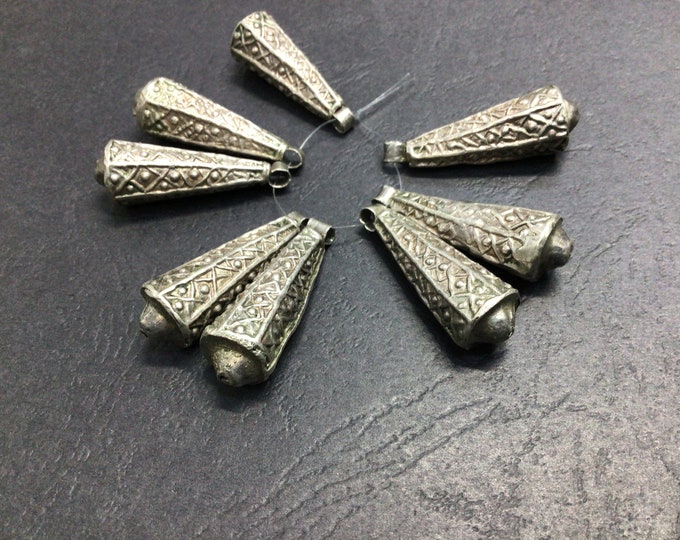 Vintage Berber Silver Amulet Pendant: Moroccan Jewelry