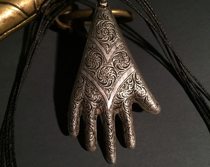 berber silver khamsa amulet,Berber silver Khamsa,Berber amulet,Berber handmade silver Khamsa,Moroccan silver,Amazigh Jewelry,Amazigh khamsa