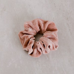 Pink Velvet Scrunchie, Mauve Silk Velvet Scrunchy, Naturally Dyed Hair Tie image 1