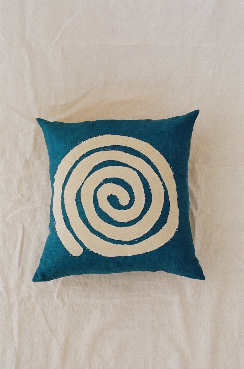 Indigo linen swirl pillow cover, linen pillow sham, zero waste home, hand dyed pillow, organic cotton pillow, geometic pillow image 3