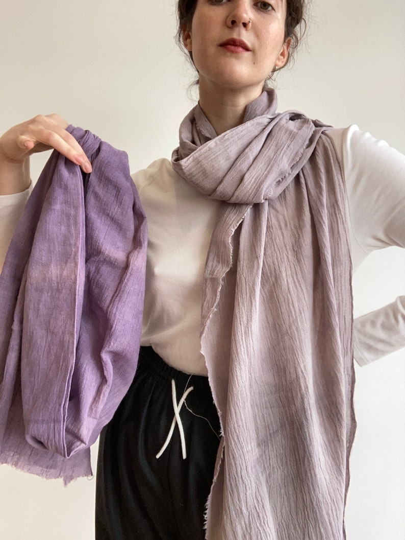 Écharpe en gaze de coton, teinte naturelle VENTE D'ÉCHANTILLONS Lavender