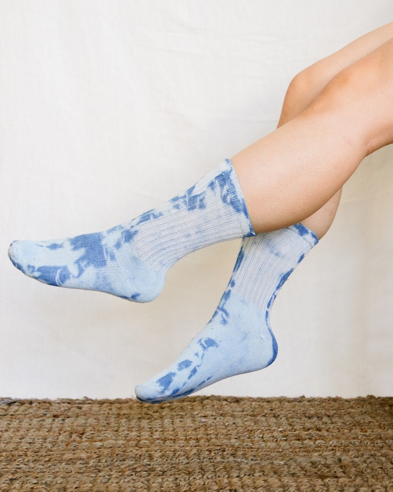 Indigo Cotton Socks, Unisex Organic Cotton Naturally Dyed Socks, Made in the USA imagem 1